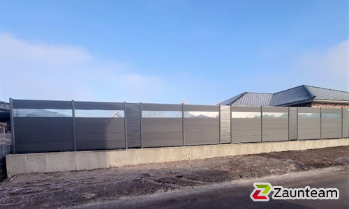 System WPC Sichtschutz, Platinum XL mit Alupfosten einbetoniert wurde in Esterwegen von Zaunteam Emsland, Rastdorf im Jahr 2022 erstellt.
