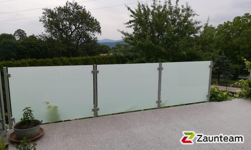 Glas Geländer wurde in Breitenfurt von Zaunteam Wienerwald, Unter-Oberndorf im Jahr 2023 erstellt.