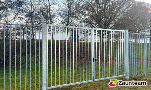 Secure Stabgitterzaun verzinkt / Pfosten 60x60 verzinkt blind Montage wurde in Gammertingen von Zaunteam Obere Donau-Bodensee, Sauldorf-Krumbach im Jahr 2025 erstellt.
