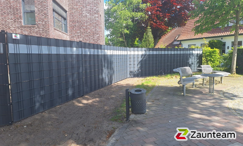 Flechtfix Vario Sichtschutz RAL Standardfarben wurde in Zetel von Zaunteam Friesische-Wehde, Zetel im Jahr 2025 erstellt.