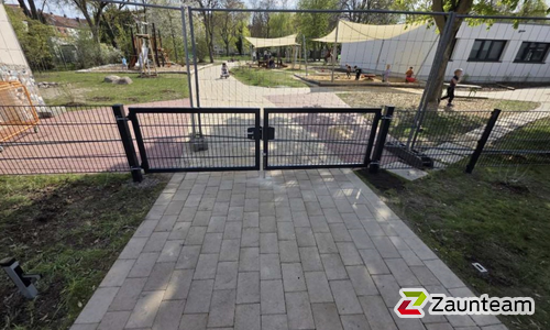 Doppelstabmattentor 2-flüglig wurde in Halle von Zaunteam Halle, Halle im Jahr 2026 erstellt.