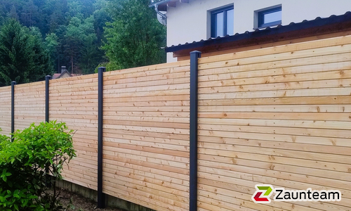 Holz Sichtschutz Rhombus wurde in Pitten von Zaunteam Schneebergland, Gloggnitz im Jahr 2025 erstellt.