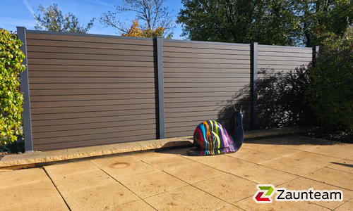 BPC Systemprofil einbetoniert wurde in Vich von Swissclôture Genève, Bellevue im Jahr 2025 erstellt.