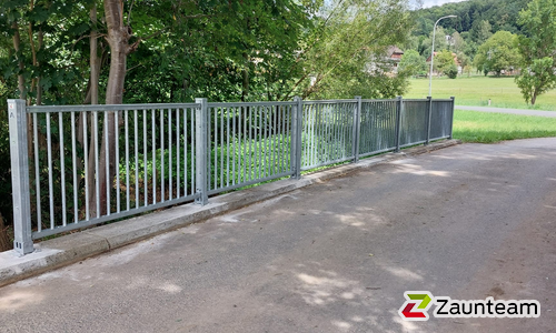 Staketengeländer ohne Handlauf wurde in Lafnitz/Hartberg von Zaunteam Oststeiermark, Grafendorf bei Hartberg im Jahr 2024 erstellt.