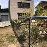 Diagonalgeflecht anthrazit metallic mit Rohrpfosten anthrazit metallic einbetoniert wurde in Ziefen von Zaunteam Nordwest, Niederdorf im Jahr 2025 erstellt.