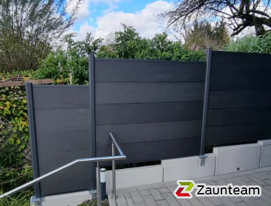 System WPC Sichtschutz, XL mit Alupfosten einbetoniert wurde in Lichtenwald  von Zaunteam Fenzhöfe Oberwälden, Oberwälden im Jahr 2025 erstellt.