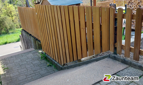 Holz Sichtschutz Lugano wurde in Thayngen von Zaunteam Neftenbach, Neftenbach im Jahr 2024 erstellt.