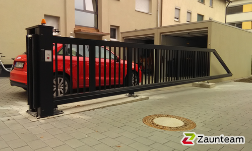 Schiebetor Aluminium wurde in Heilbronn von Zaunteam Neckar-Enz, Sachsenheim im Jahr 2018 erstellt.