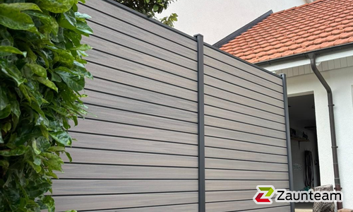 BPC Sichtschutz Eldrum Aluminiumpfosten 70 x 70 mm einbetoniert wurde in Rütihof von Zaunteam Aargau, Egliswil im Jahr 2025 erstellt.