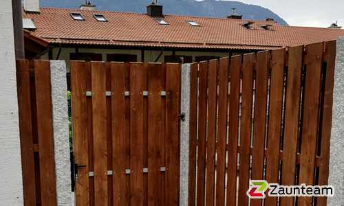 Holz Sichtschutz wurde in Bad Reichenhall  von Zaunteam Chiemgau, Teisendorf  im Jahr 2020 erstellt.