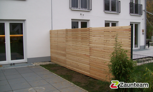 Holz Sichtschutz Rhombus wurde in Landsberg von Zaunteam Ammersee, Hofstetten im Jahr 2021 erstellt.
