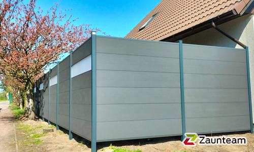 System WPC Sichtschutz, XL mit Alupfosten einbetoniert wurde in Gräfenhainichen  von Zaunteam Fläming, Coswig im Jahr 2025 erstellt.